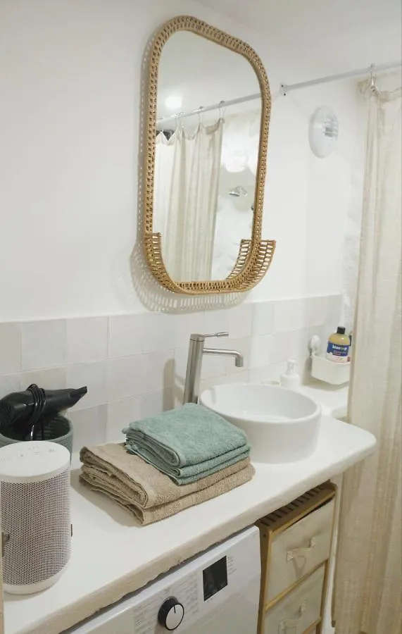 Studio Climatise Au Calme Au Coeur Du Village Medieval Avec Rue Pietonne Cagnes-sur-Mer Apartmán